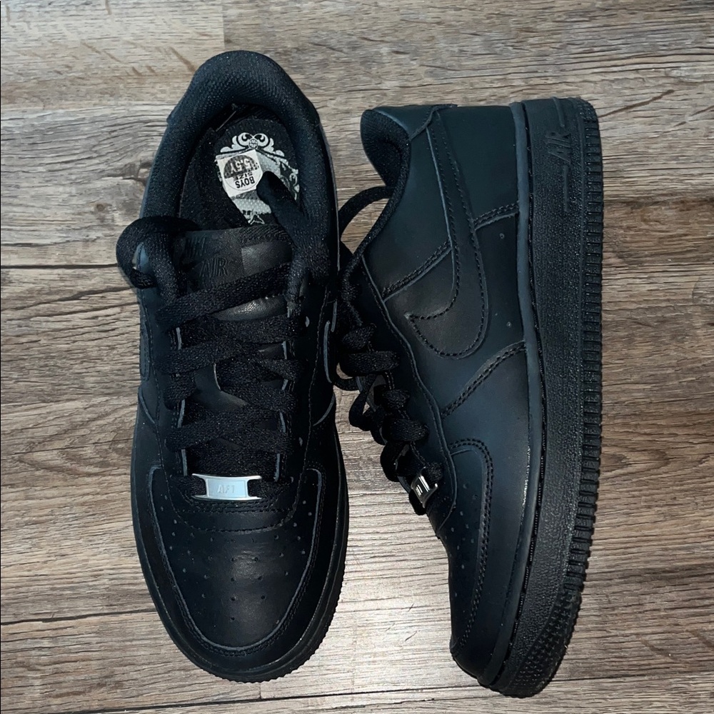 Nike Black Air Force 1 Low Sneakers